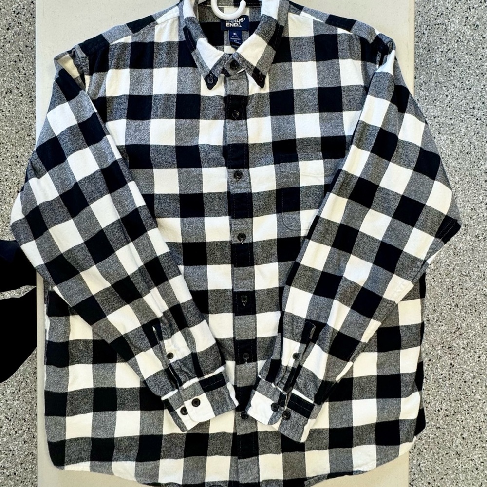 Lands’ End Black and White Checkered Men's FLANNEL Shirt